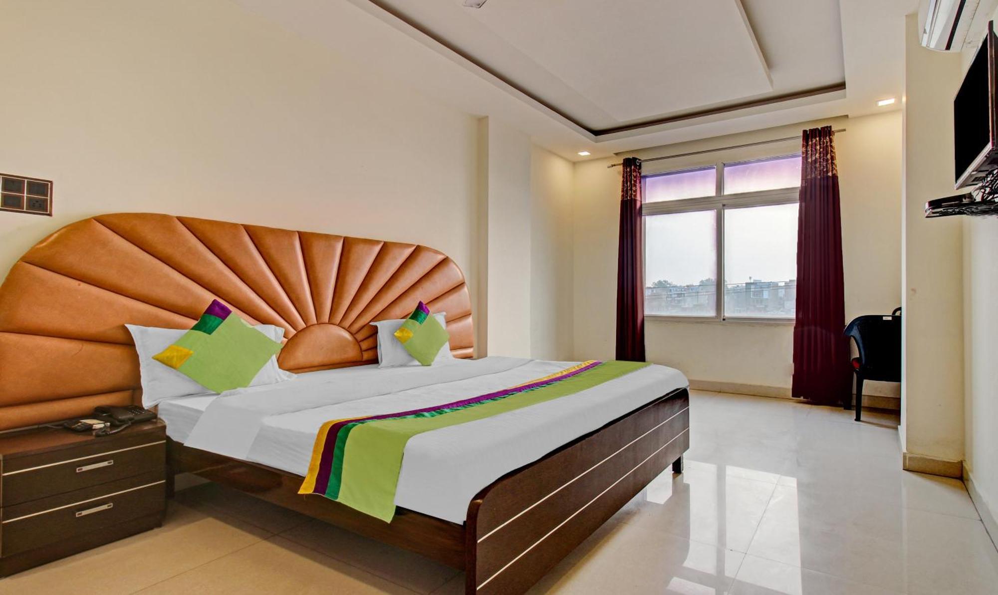 Treebo Silver Grand New Agreement لاكناو المظهر الخارجي الصورة