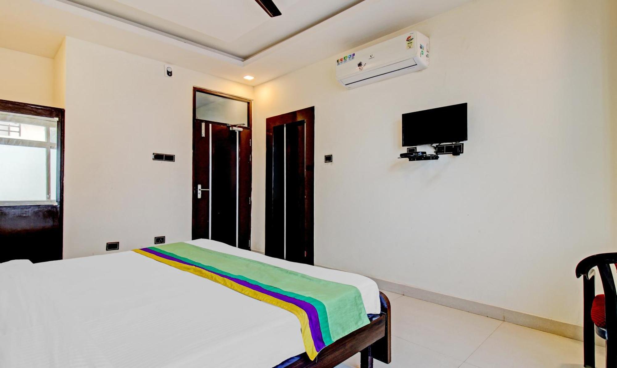 Treebo Silver Grand New Agreement لاكناو المظهر الخارجي الصورة