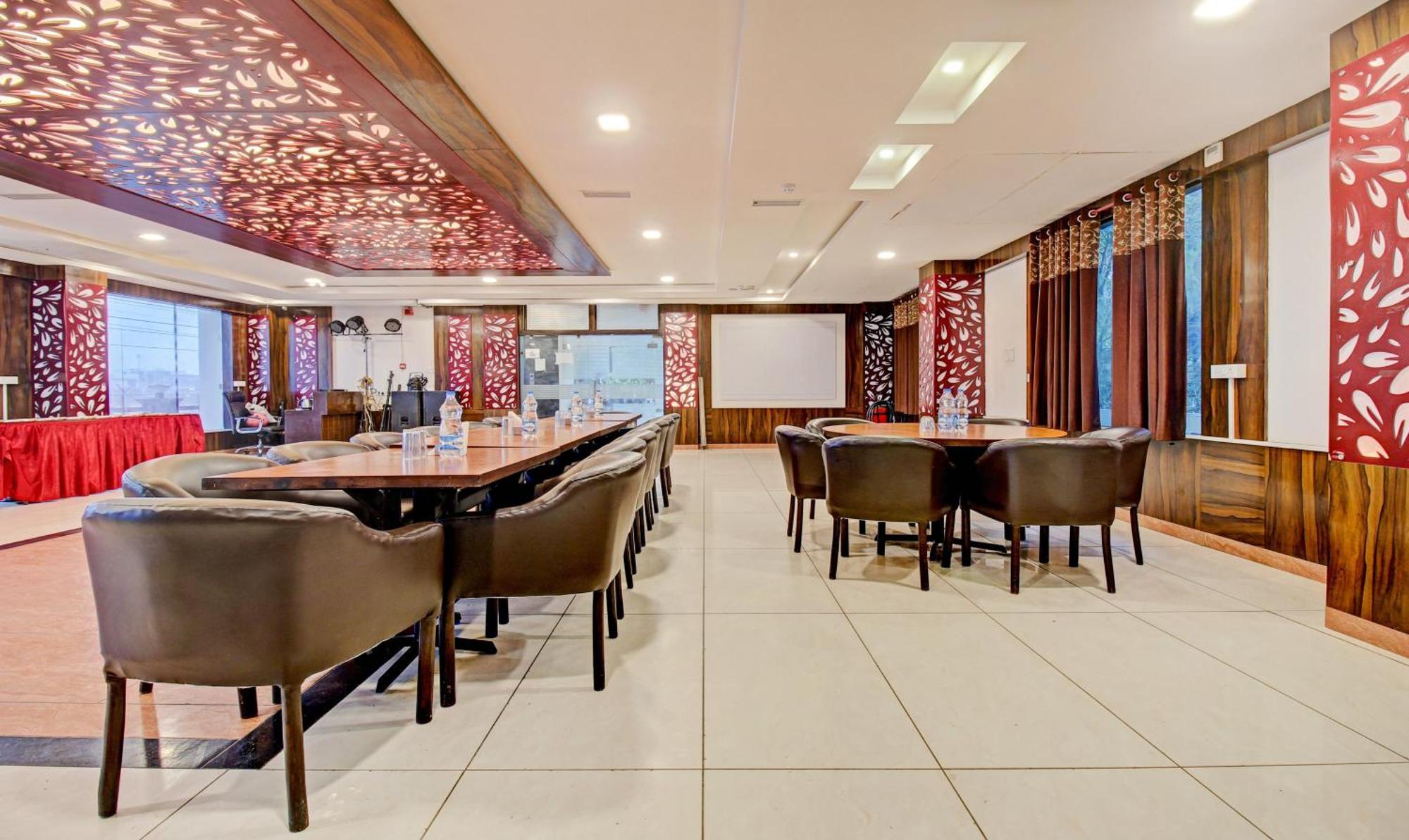 Treebo Silver Grand New Agreement لاكناو المظهر الخارجي الصورة