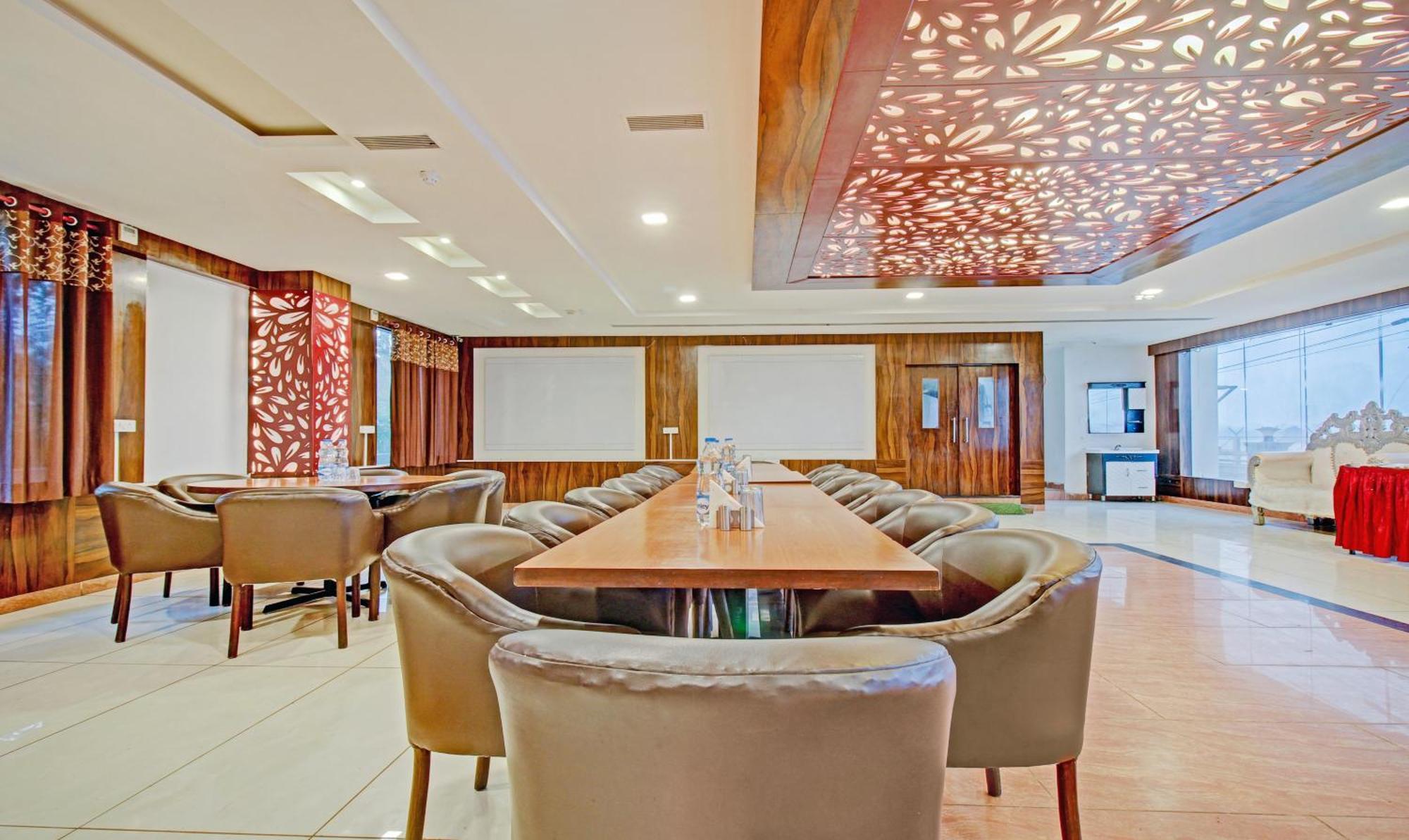 Treebo Silver Grand New Agreement لاكناو المظهر الخارجي الصورة