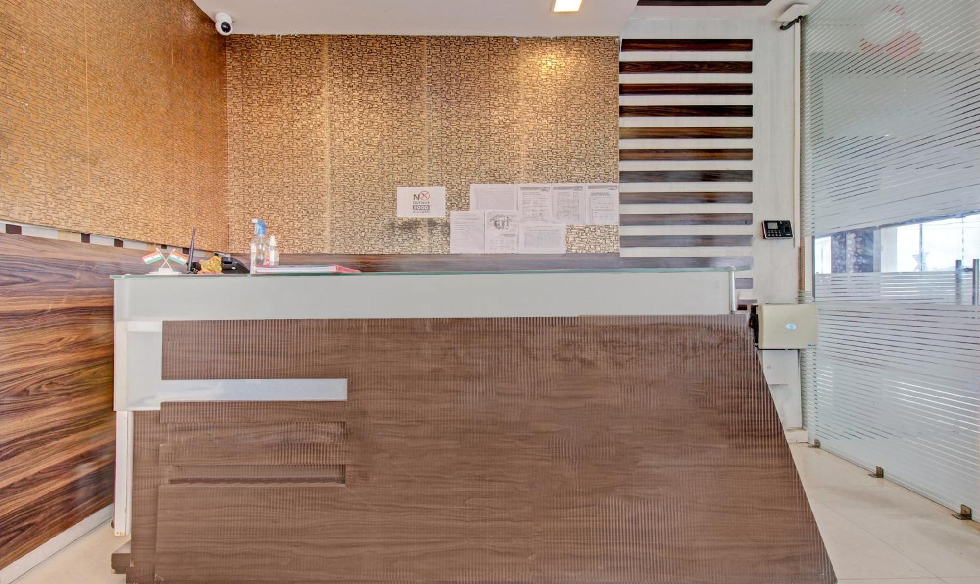 Treebo Silver Grand New Agreement لاكناو المظهر الخارجي الصورة