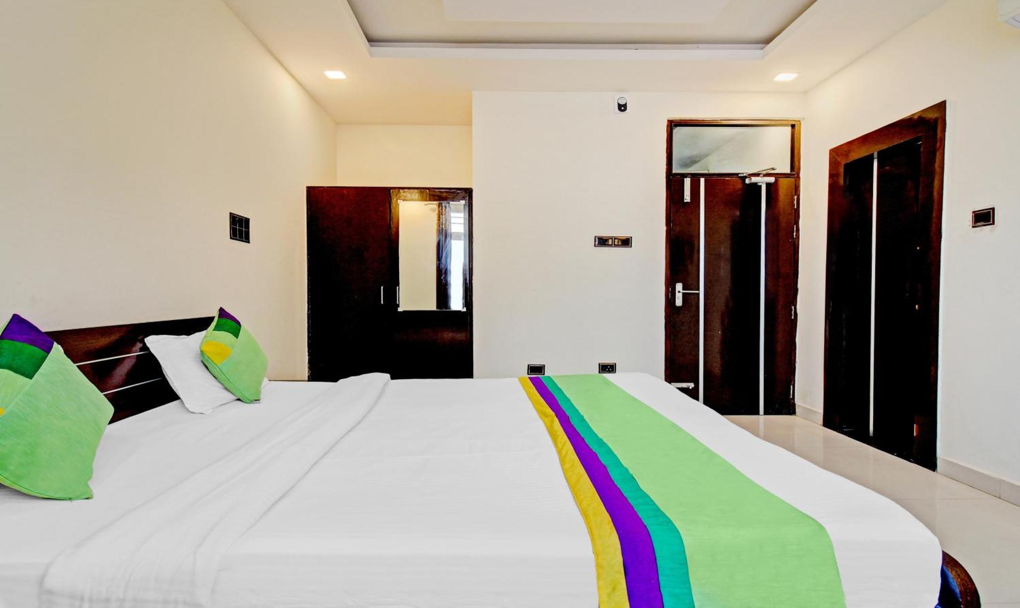 Treebo Silver Grand New Agreement لاكناو المظهر الخارجي الصورة